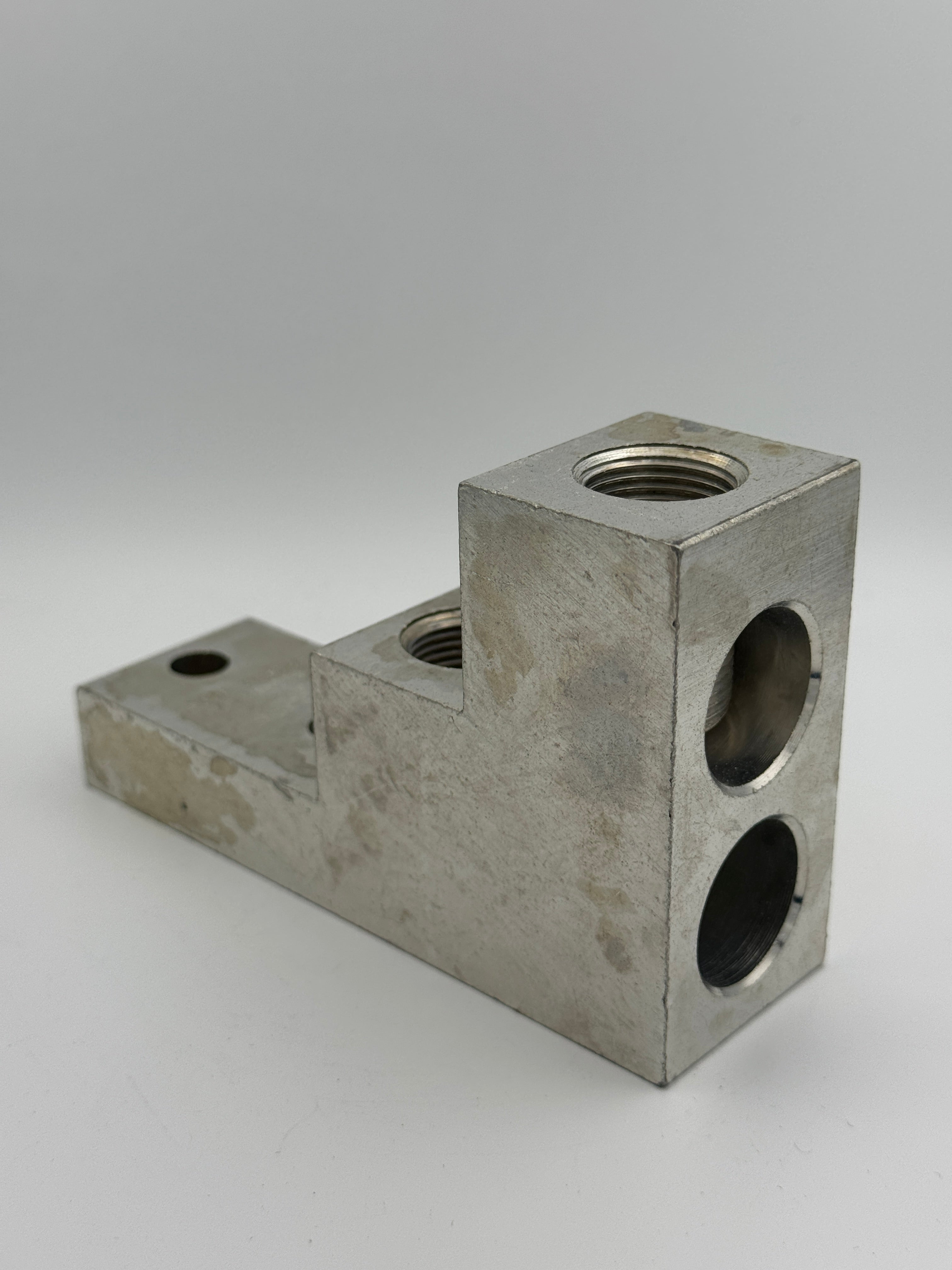 Polaris 600T-2 600KCMIL-2 AL9CU Mechanical Panelboard Lug - NEW